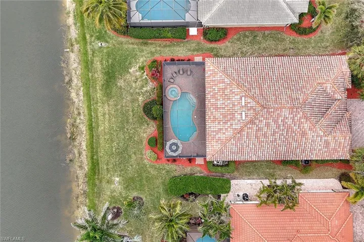 3824  Ruby  WAY, Naples, FL 34114