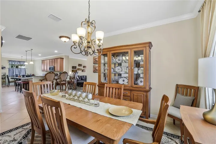 3824  Ruby  WAY, Naples, FL 34114