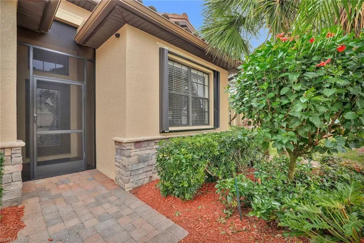 3824  Ruby  WAY, Naples, FL 34114