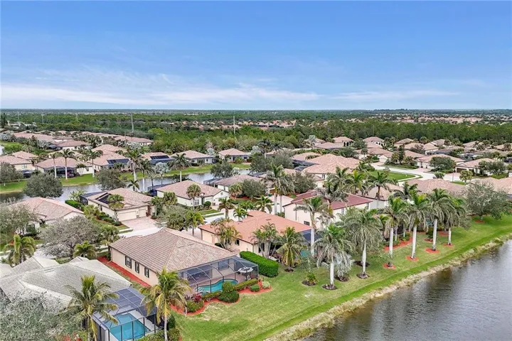 3824  Ruby  WAY, Naples, FL 34114