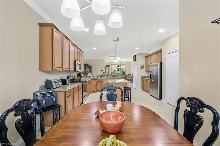 3824  Ruby  WAY, Naples, FL 34114