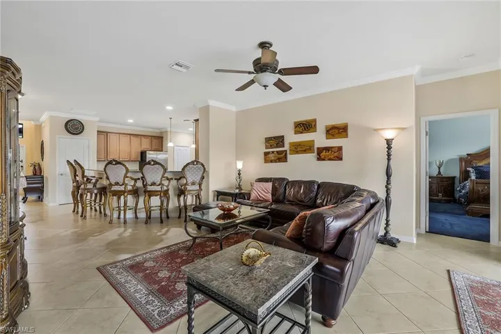 3824  Ruby  WAY, Naples, FL 34114