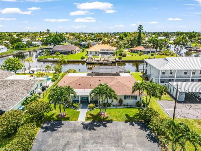 4504 Se 6th Pl 1, Cape Coral, Florida 33904