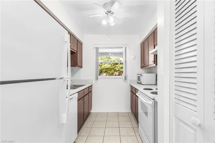 4504 Se 6th Pl 1, Cape Coral, Florida 33904