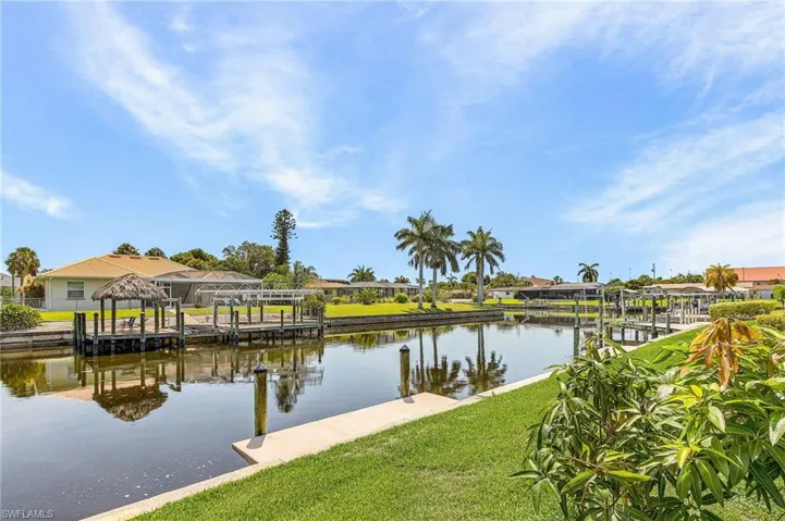 4504 Se 6th Pl 1, Cape Coral, Florida 33904