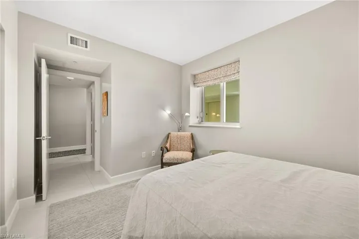 544  Roma  CT, Naples, FL 34110