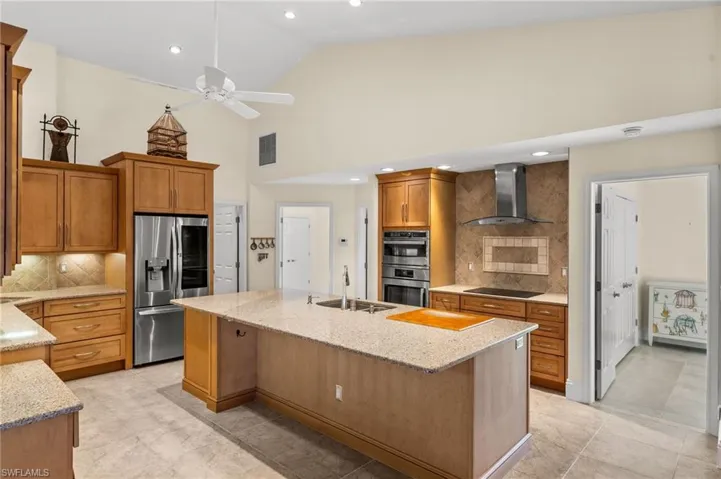 544  Roma  CT, Naples, FL 34110