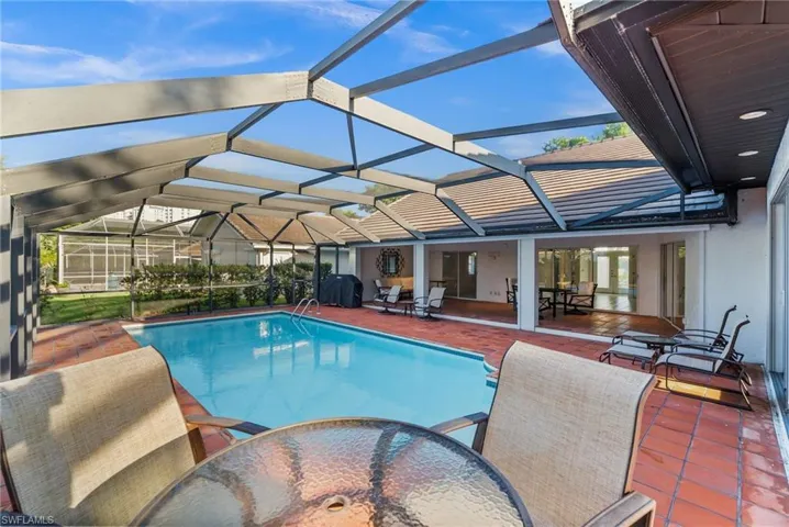 544  Roma  CT, Naples, FL 34110