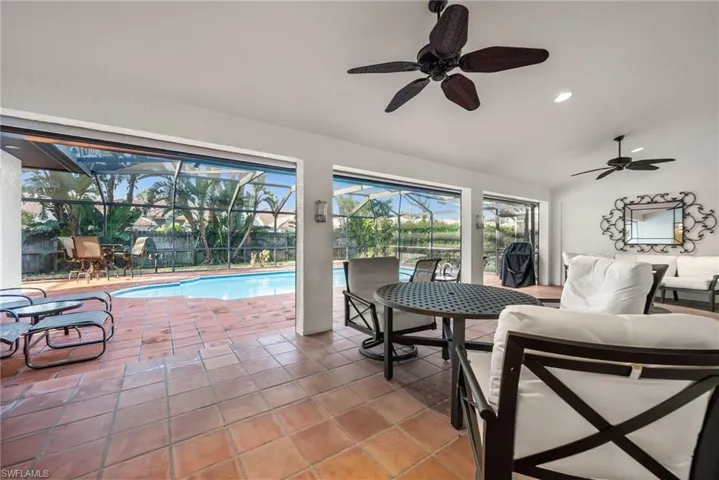 544  Roma  CT, Naples, FL 34110