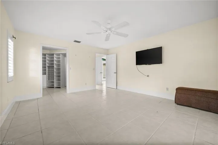 544  Roma  CT, Naples, FL 34110