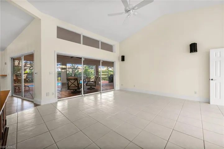 544  Roma  CT, Naples, FL 34110