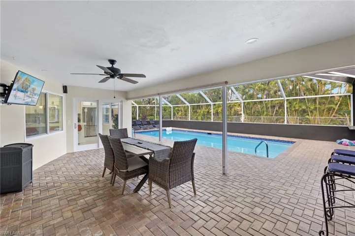 5211 Pocatella Ct, Cape Coral, Florida 33904