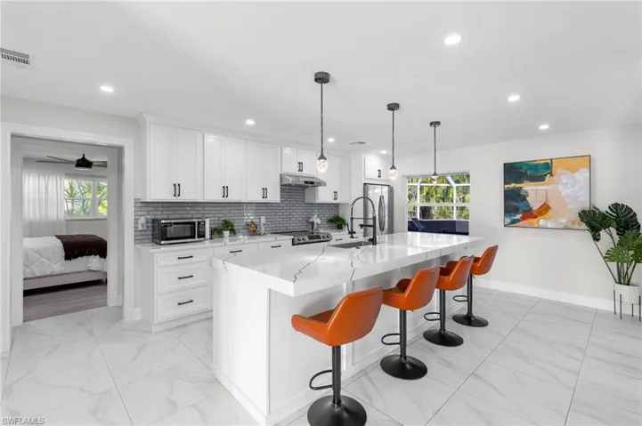 5211 Pocatella Ct, Cape Coral, Florida 33904