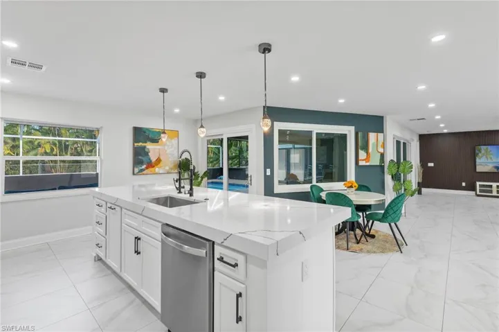 5211 Pocatella Ct, Cape Coral, Florida 33904
