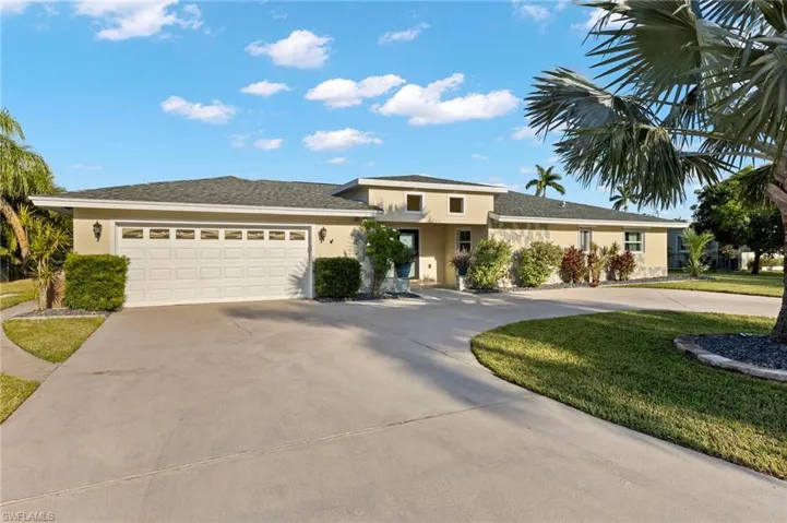 5211 Pocatella Ct, Cape Coral, Florida 33904