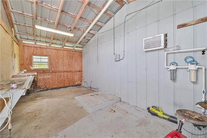 12240  Honeysuckle  RD, Fort Myers, FL 33966