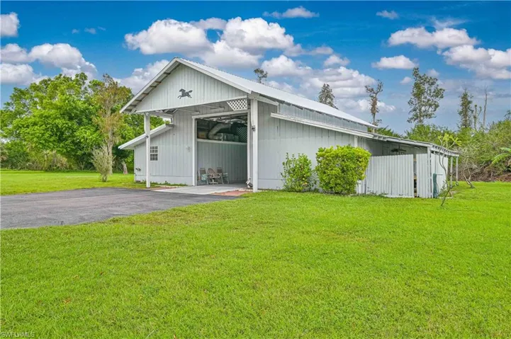 12240  Honeysuckle  RD, Fort Myers, FL 33966