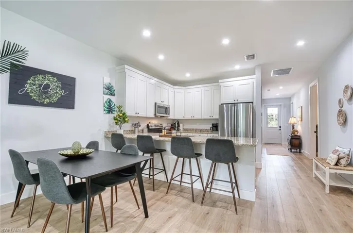 1147  Steeves  AVE, Naples, FL 34104