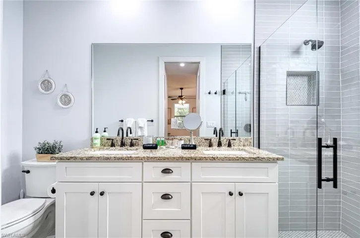 1147  Steeves  AVE, Naples, FL 34104