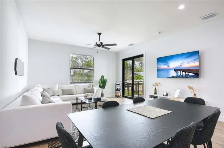 1147  Steeves  AVE, Naples, FL 34104