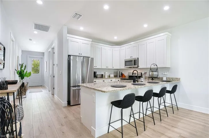 1147  Steeves  AVE, Naples, FL 34104