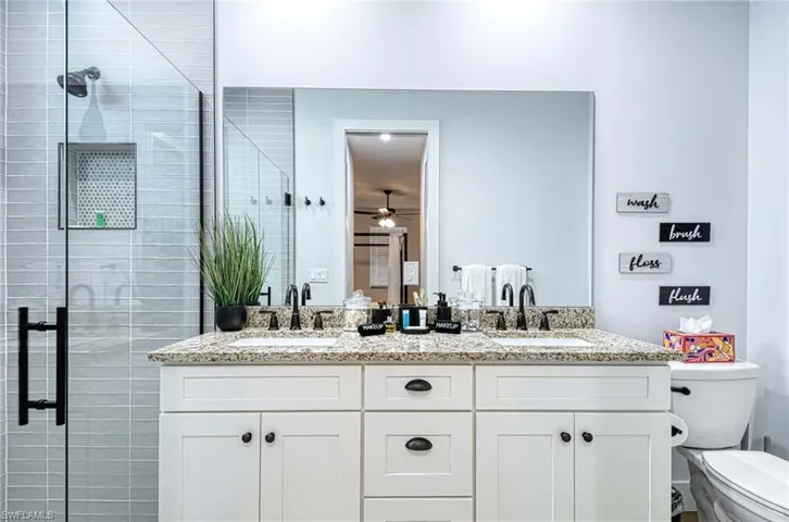 1147  Steeves  AVE, Naples, FL 34104