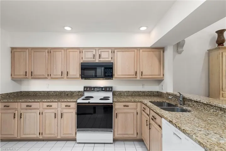 6658 Trident Way J4, Naples, Florida 34108
