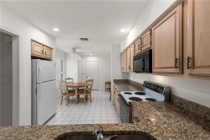 6658 Trident Way J4, Naples, Florida 34108