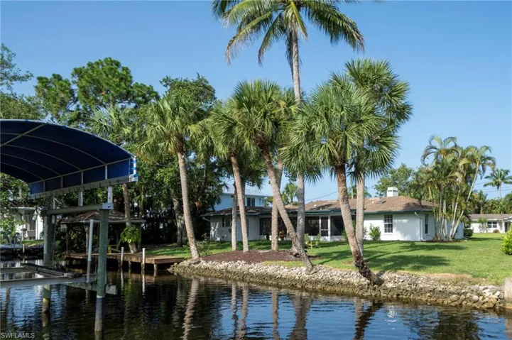 27228 Gasparilla Dr, Bonita Springs, Florida 34135