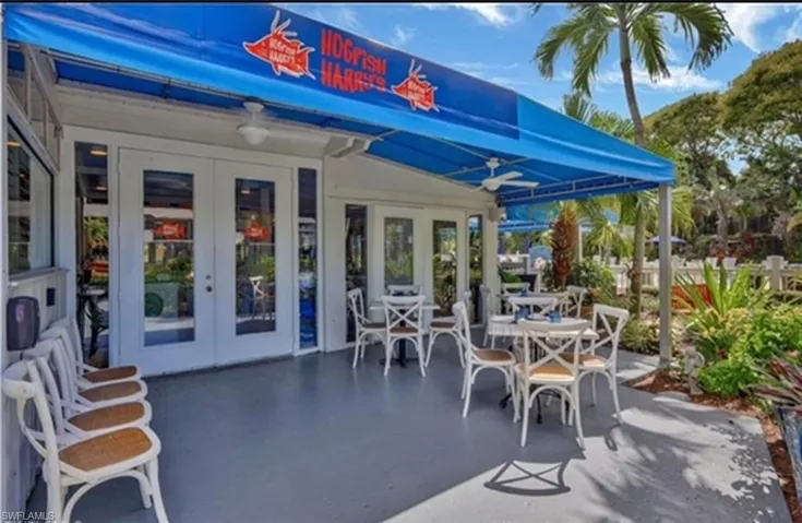 600 Neapolitan WAY # 351, NAPLES FL 34103
