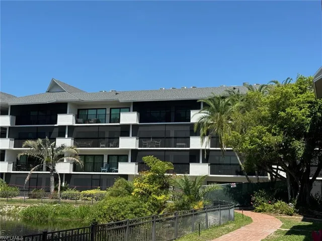 600 Neapolitan WAY # 351, NAPLES FL 34103