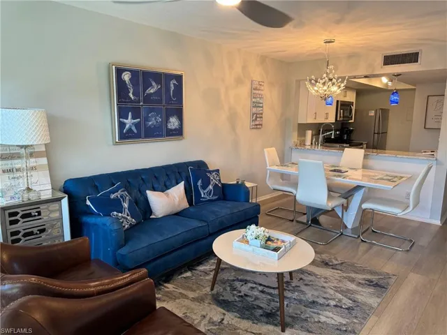 600 Neapolitan WAY # 351, NAPLES FL 34103