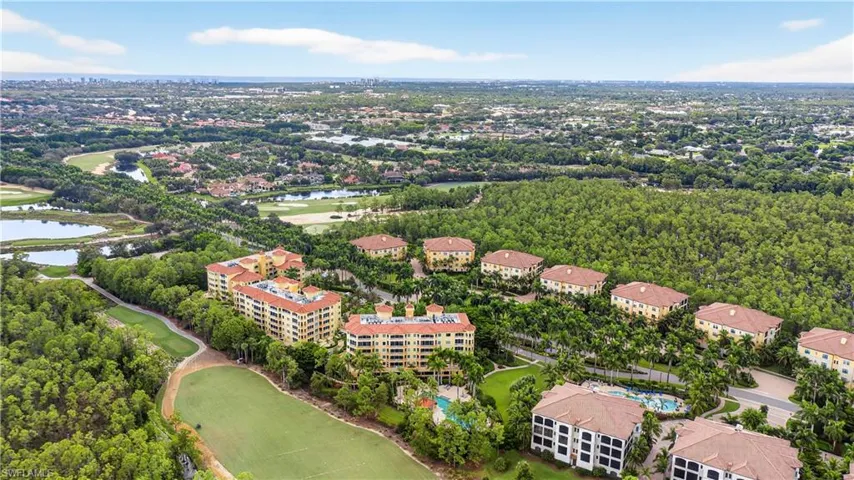 2748 Tiburon Blvd E 106, Naples, Florida 34109