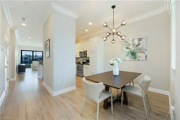 15102  Palmer Lake  CIR, Naples, FL 34109