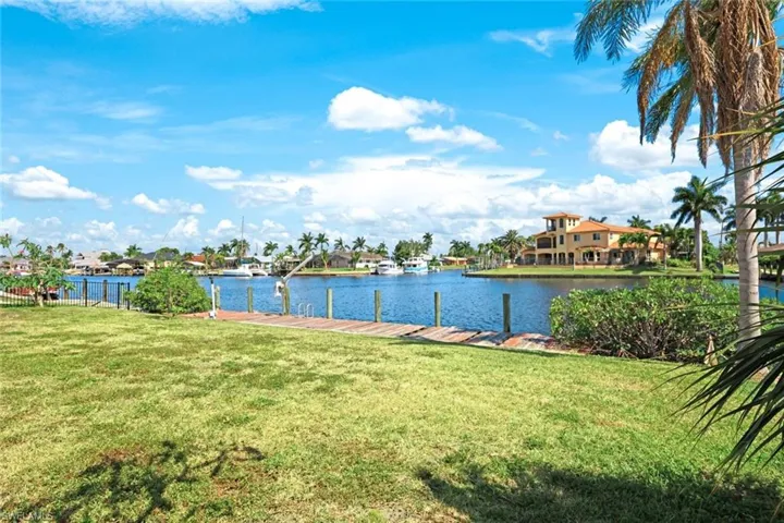 320 Tudor Dr, Cape Coral Fl 33904