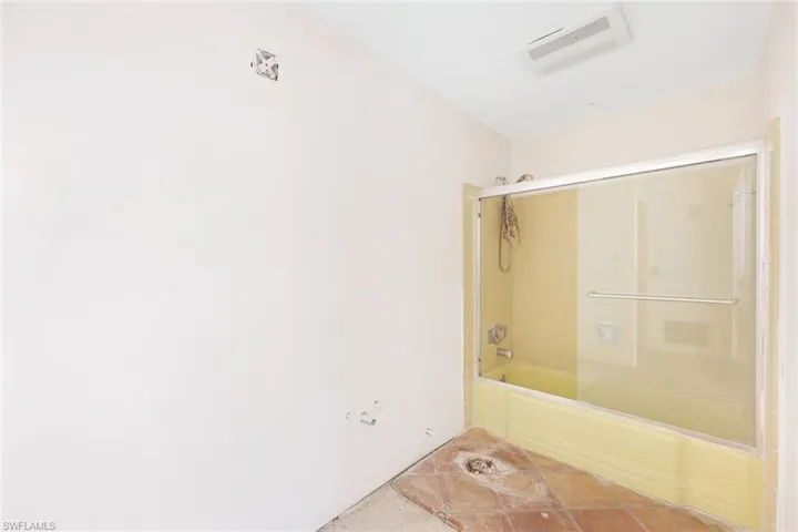 320 Tudor Dr, Cape Coral Fl 33904