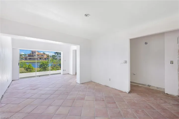 320 Tudor Dr, Cape Coral Fl 33904