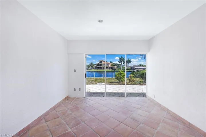 320 Tudor Dr, Cape Coral Fl 33904