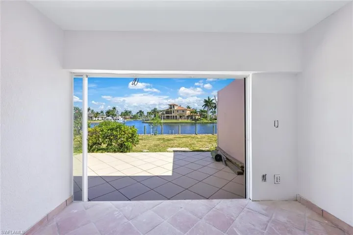 320 Tudor Dr, Cape Coral Fl 33904