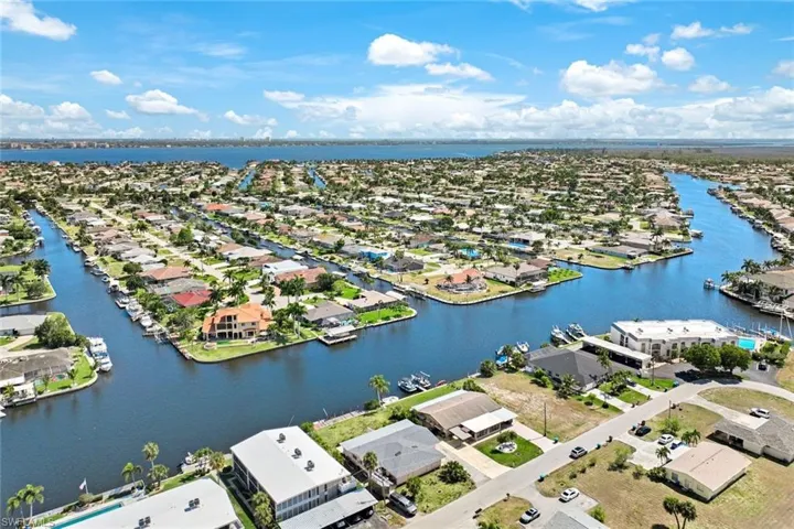 320 Tudor Dr, Cape Coral Fl 33904