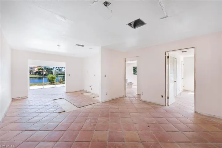 320 Tudor Dr, Cape Coral Fl 33904