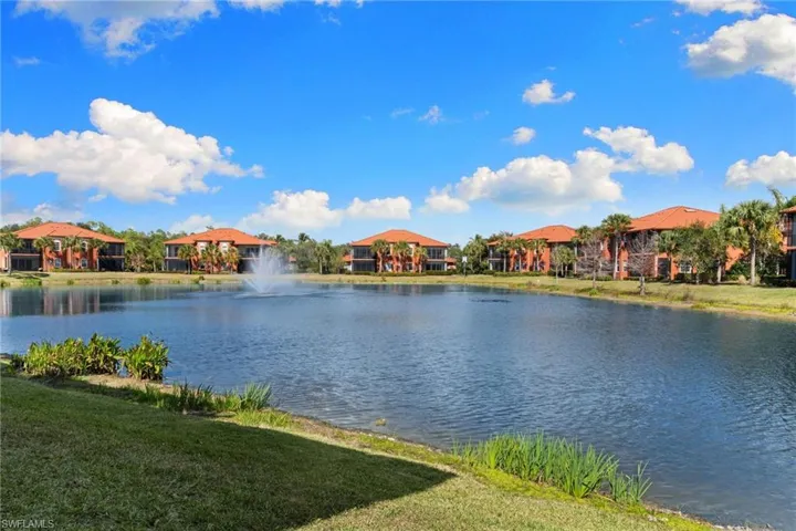 6417  Legacy  CIR, Naples, FL 34113