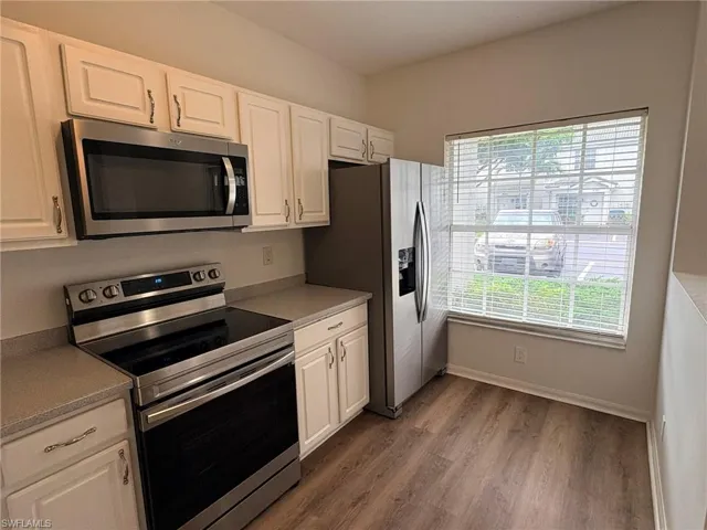8079 Pacific Beach Dr, Fort Myers, Florida 33996