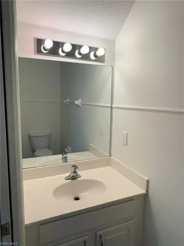 8079 Pacific Beach Dr, Fort Myers, Florida 33996