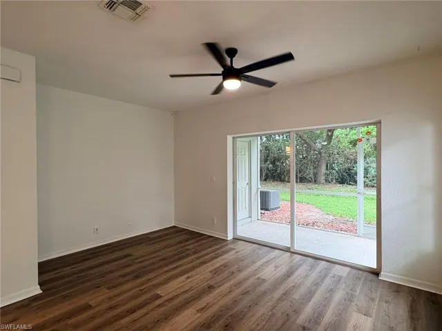 8079 Pacific Beach Dr, Fort Myers, Florida 33996