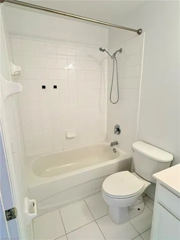8079 Pacific Beach Dr, Fort Myers, Florida 33996