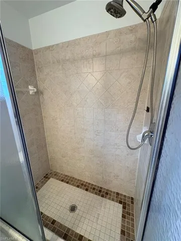 8079 Pacific Beach Dr, Fort Myers, Florida 33996