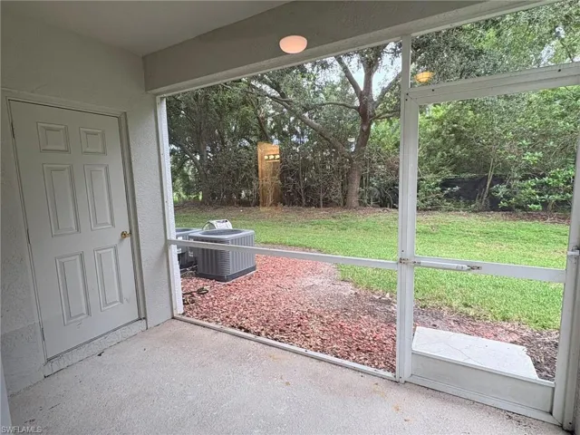 8079 Pacific Beach Dr, Fort Myers, Florida 33996