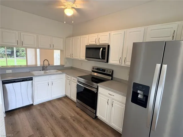 8079 Pacific Beach Dr, Fort Myers, Florida 33996