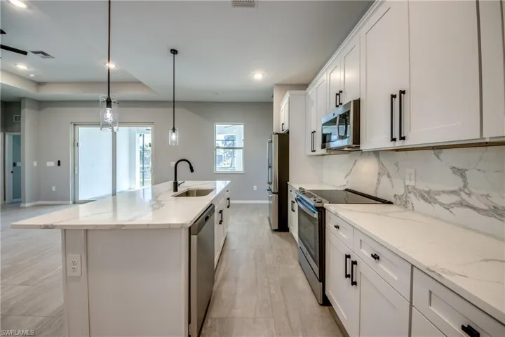 2114 Ne 19th Pl, Cape Coral Fl 33909
